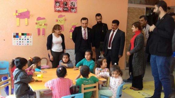 Sayın Kaymakam ve Belediye Başkan vekili Ergün BAYSAL okulları gezip  öğretmen ve öğrencilerle bir araya geldi.