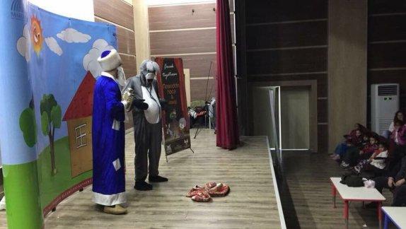 Mardin Masa Tarafından Düzenlenen NASRETTİN HOCA tiyatrosu 15 Temmuz Şehitleri İmam Hatip Ortaokulu salonunda sahnelendi. 