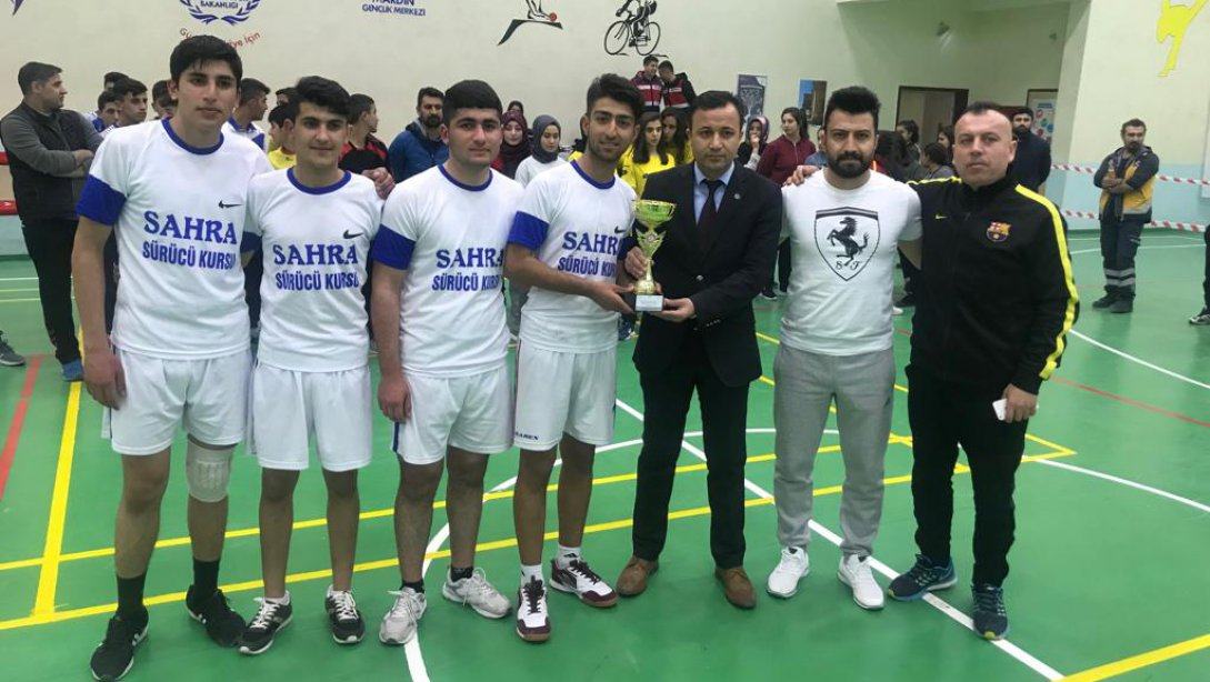 Nusaybinli Sporcularımız Badmintonda Mardin İl Şampiyonu oldu