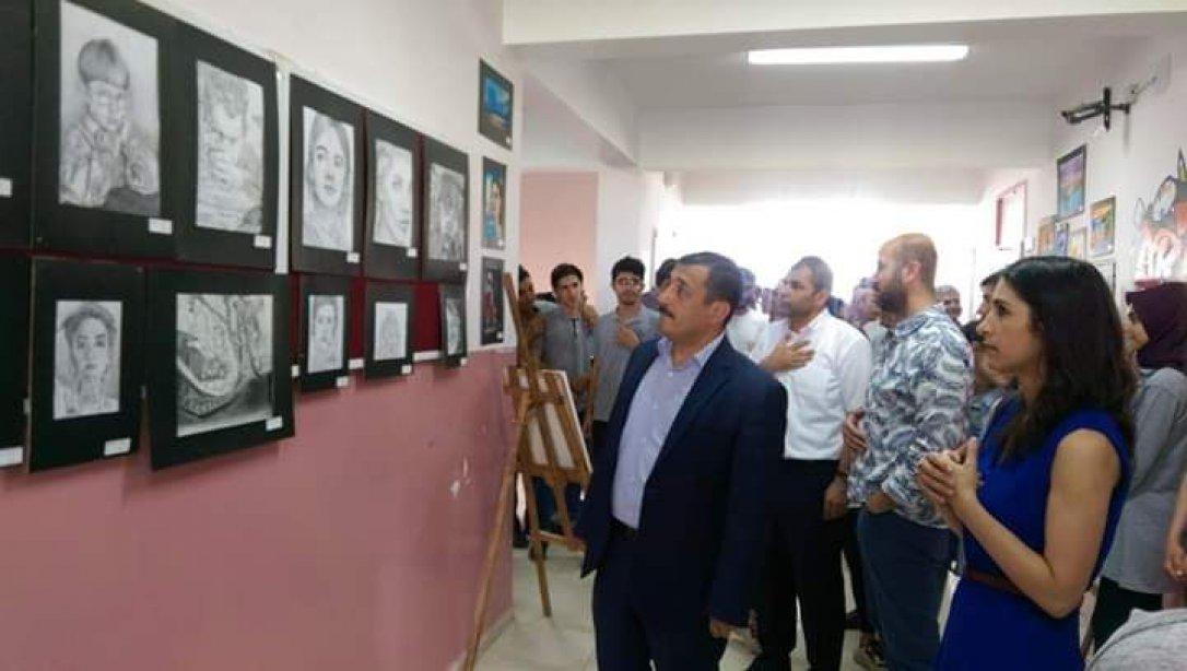 Nusaybin Anadolu Lisesi Yıl Sonu Sergisi Açıldı