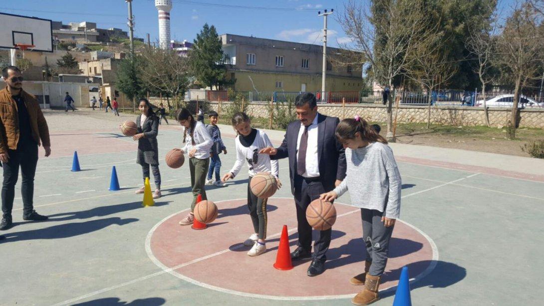 İlçe Milli Eğitim Müdürümüz Çetin, Okul Ziyaretlerine Devam Ediyor...