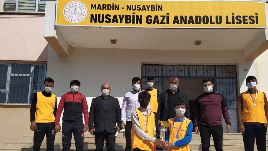 İlçemiz Okulları Arasında Yapılan Atletizm Müsabakalarında Nusaybin Gazi Anadolu Lisesi Şampiyon Oldu