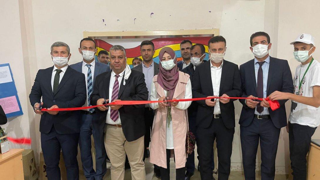 Hacı Ali Mungan Ortaokulu'nda 'Tübitak-4006 Bilim Fuarı' Açılışı Yapıldı.