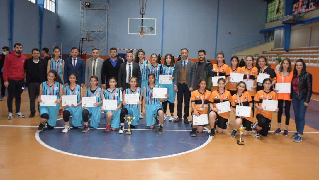2021-2022 Eğitim Öğretim Yılı Okul Sporları Genç Kızlar Basketbol İl Birinciliği Müsabakaları Tamamlandı.