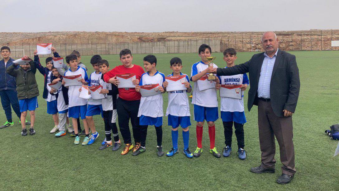 Küçük Erkekler Futbol İl Müsabakalarında İlçemiz Atatürk Ortaokulu Mardin İl 3.sü Oldu.
