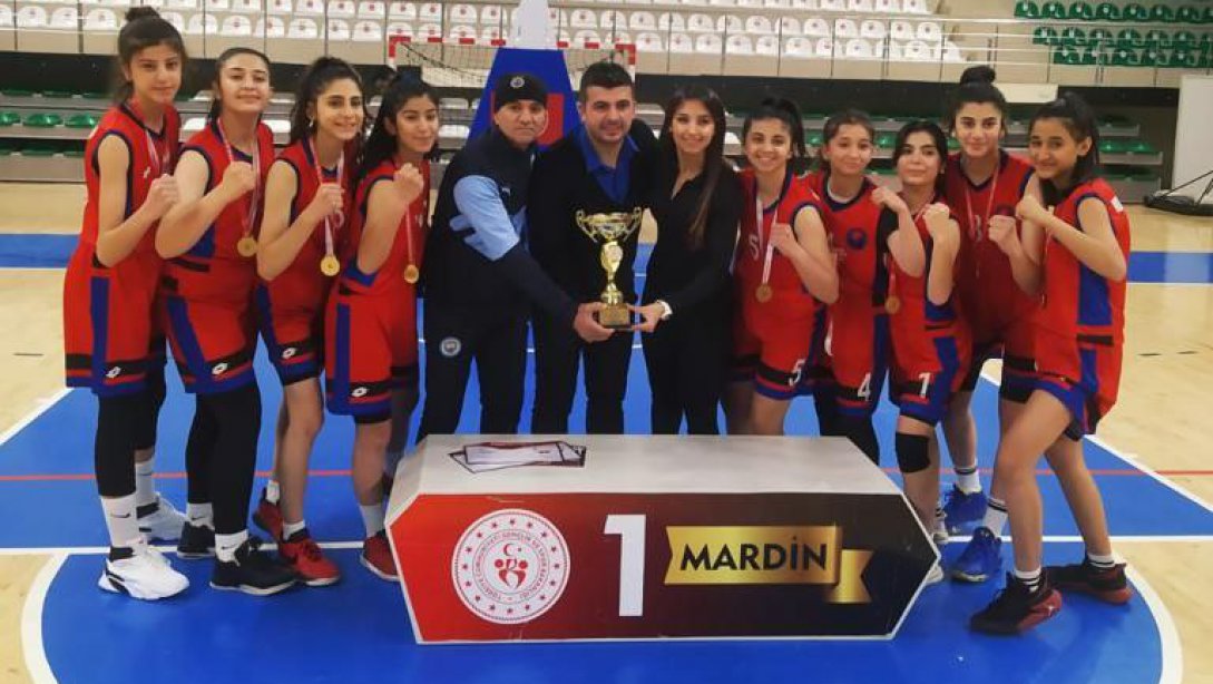  Nusaybin Gazi Anadolu Lisesi Öğrencilerimiz Basketbol İl Müsabakalarında Birinci Oldu.