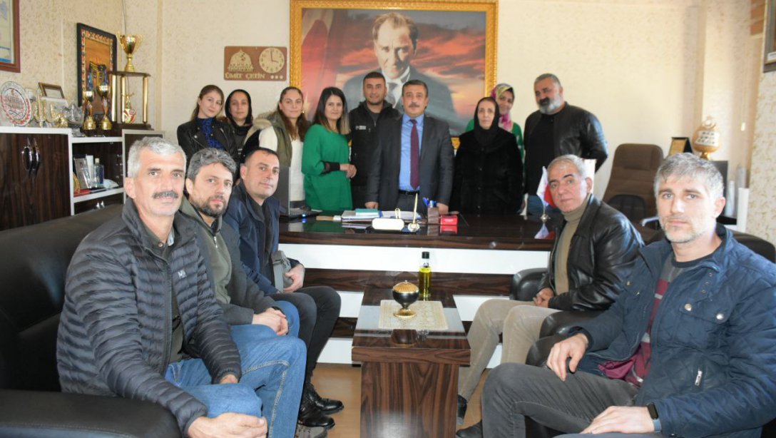 İlçe Milli Eğitim Müdürümüz Sayın Ümit ÇETİN'e, İlçemiz Atatürk İlkokulundan Ziyaret