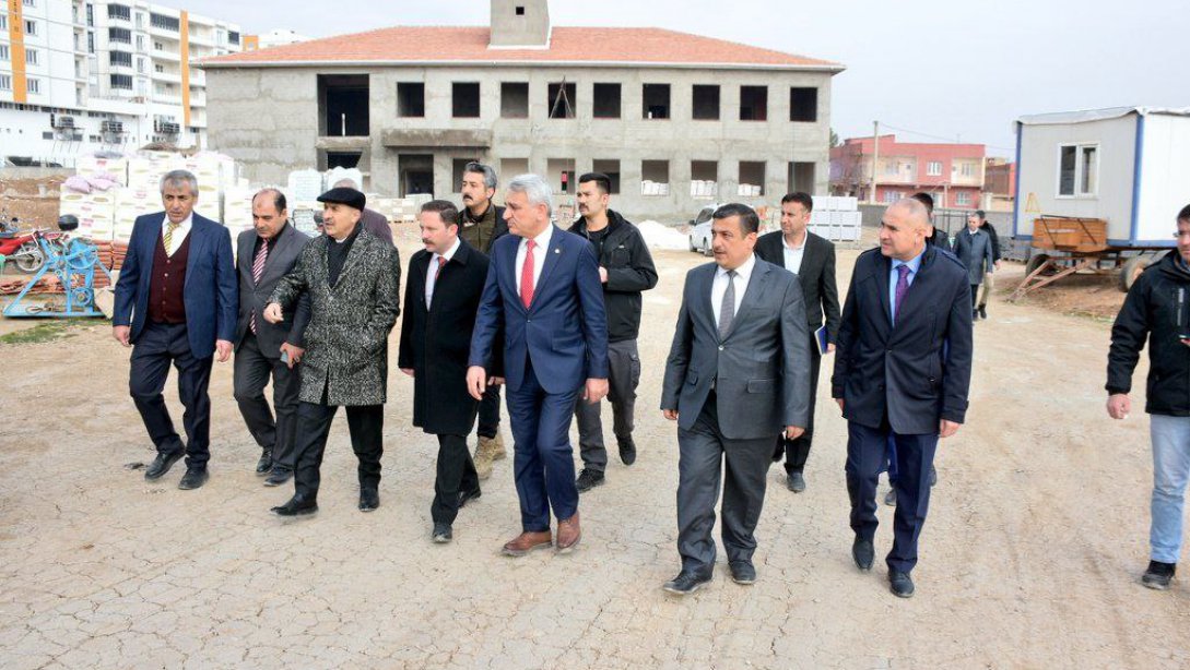 Mardin Valimiz/Büyükşehir Belediye Başkan Vekili Sayın Mahmut DEMİRTAŞ, Anaokulu İnşaatında İncelemelerde Bulundu.