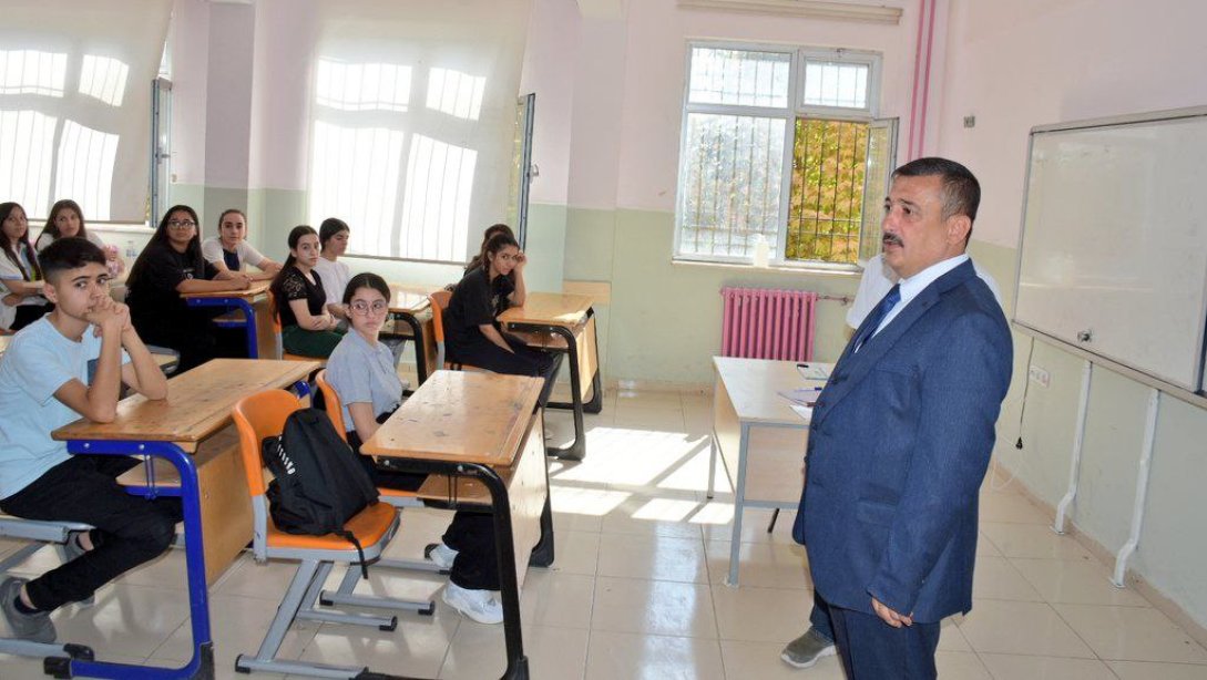 2023-2024 Eğitim-Öğretim Yılı İlk Ders Zili Çaldı. 
