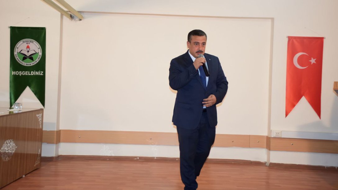  İlçe Millî Eğitim Müdürümüz Sayın Ümit ÇETİN, Nusaybin Kız Anadolu İmam Hatip Lisesinde Düzenlenen 