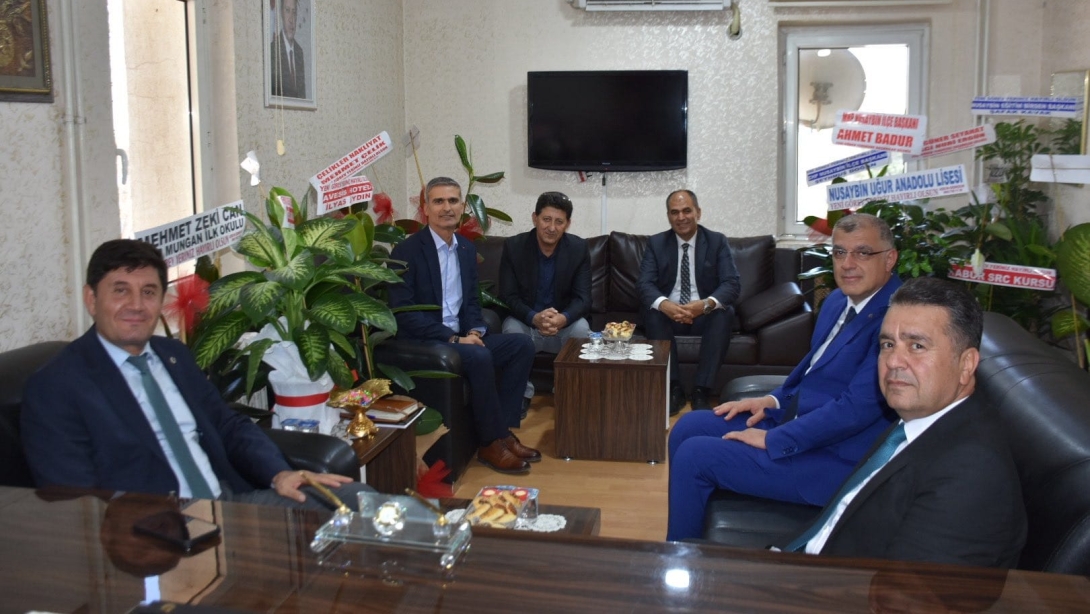 İl Milli Eğitim Müdürümüz Sayın Ali EYYÜPKOCA, İlçe Milli Eğitim Müdürümüz Sayın Hacı Yusuf AVLANMAZ'a hayırlı olsun ziyaretinde bulundu.